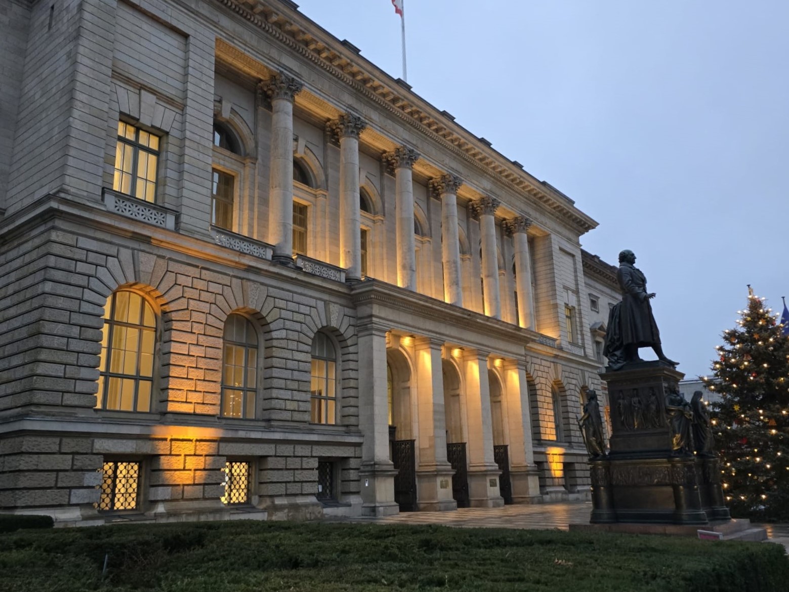 Wer sieht als Gewinner ins Berliner Abgeordnetenhaus? Der 20.09. wird es zeigen.